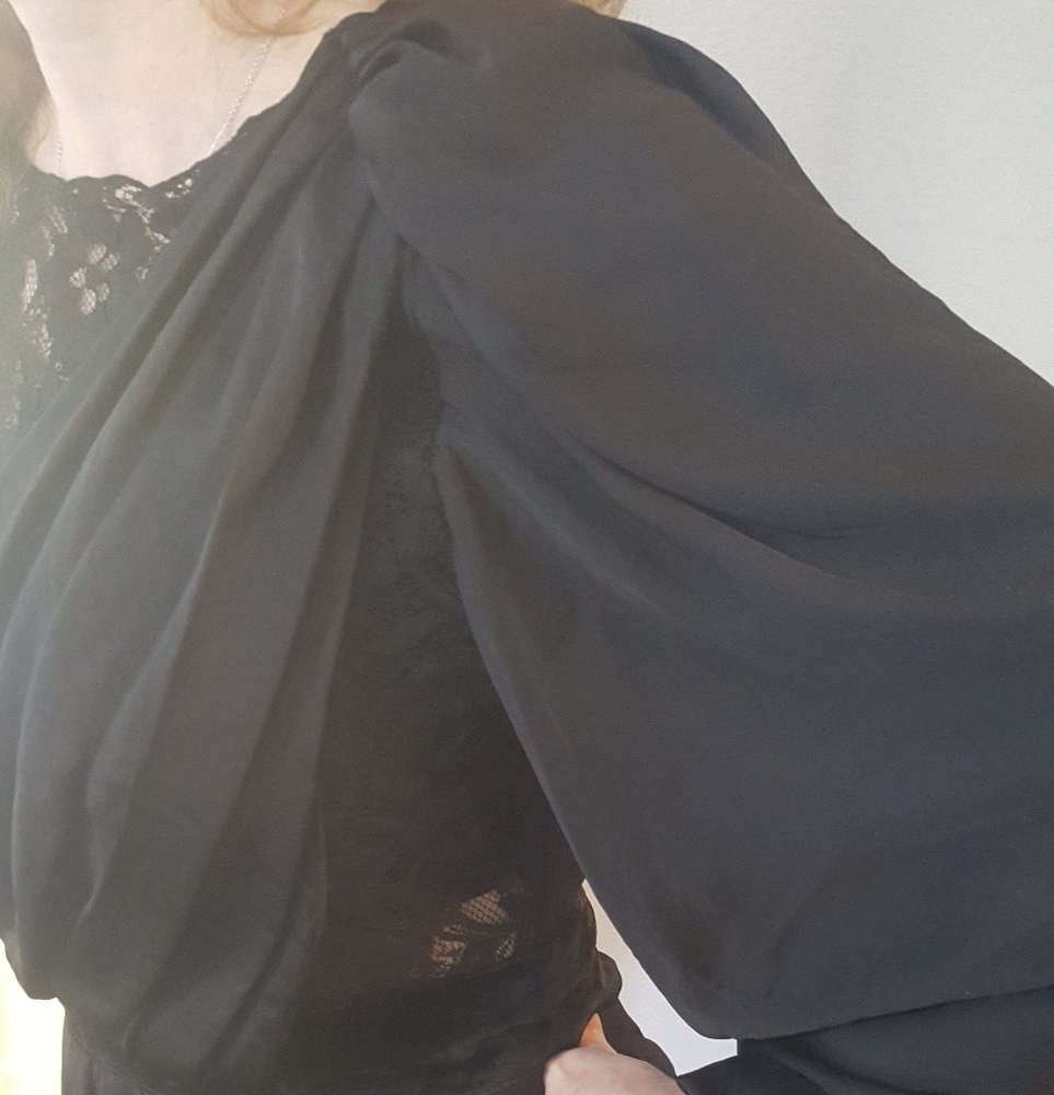 2b. Rych blouse - Picture 3 of 8